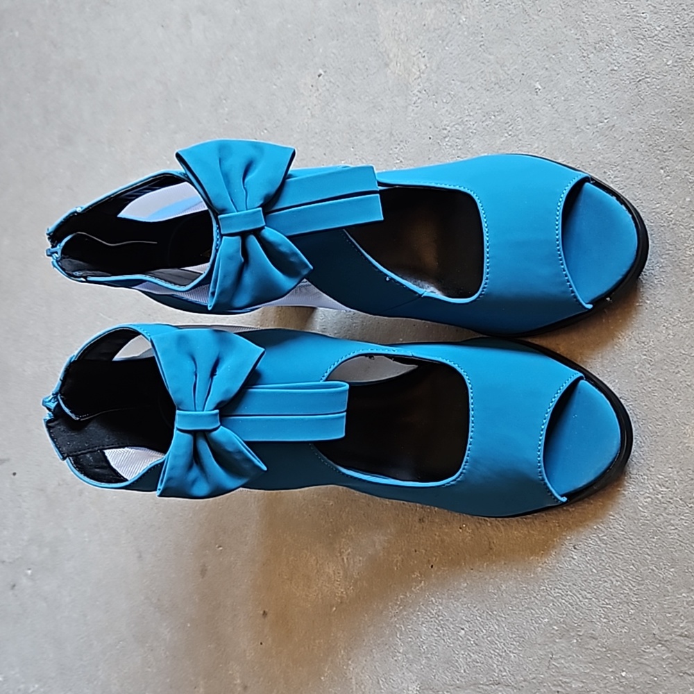 Brand New Jolimall teal suede heels - Picture 2 of 7